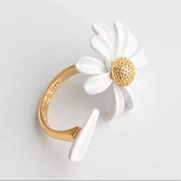 “Pick Me” Daisy Flower Boho Unique Spring Ring - Picture 3 of 10